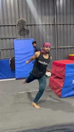 fall rise. learn #trending #teambackflip #dancecraze #viral #parkour #dancetrend #flip #viraldance