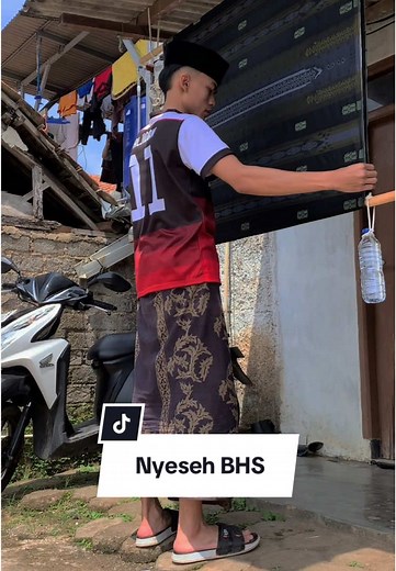 Tutorial Menggunakan Sarung BHS untuk Gaya Lebaran