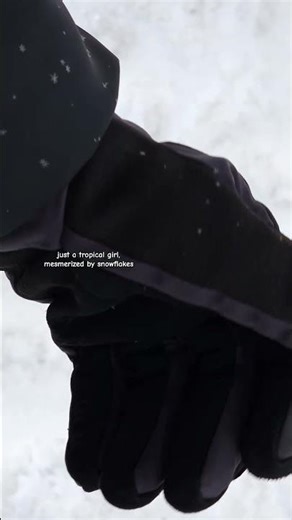 This is why snowflakes are mathematically perfect #shorts