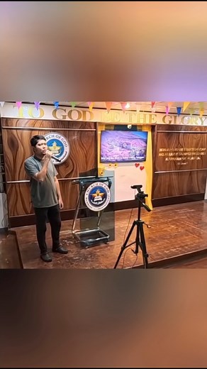 25K views · 3.7K reactions | Nung sanlibutan pako pinapakanta ko ng mga rap metal songs may pa growl pa lalo naman ngayon ang inaawitan ko ay Siya #MCGIKnows #reelsvideo #singing | Hopper The Explorer | Facebook