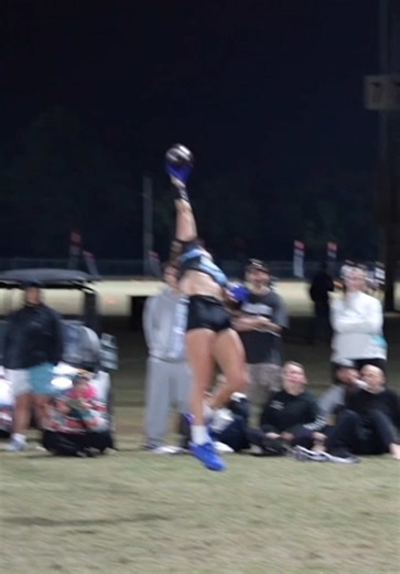 Lacey to @Izzy for the one handed #touchdown for #apex at @iflagfb worlds #day1 #flagfootball #femalesinflag