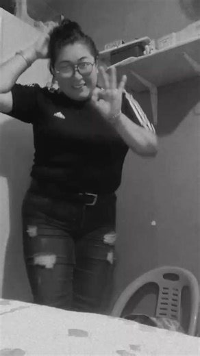 Videos de Mila Caldas Castro (@mila.caldas.castr) con “BATELO - DJ Hazel Mty”