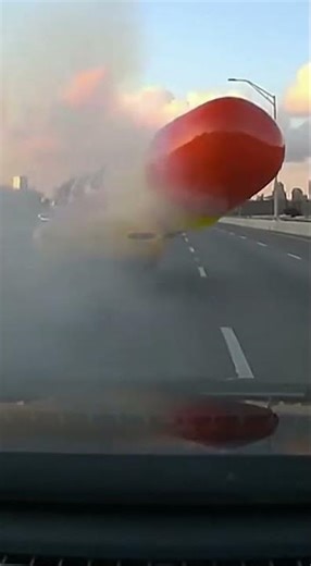 WIENERMOBILE POLICE CHASE ENDS WITH EXPLODING HOT DOGS (REAL DASHCAM) 🌭