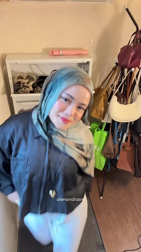 Gaya Hijab Kreatif dengan Kalung - Tutorial dan Tips