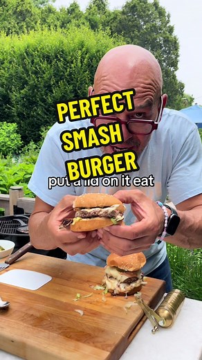 🍔SMASH BURGER TIME🍔... just in time for the holiday weekend... you can get this recipe and more in my new book Simply Symon Suppers.. available for preorder now!…... Have a great and safe holiday weekend