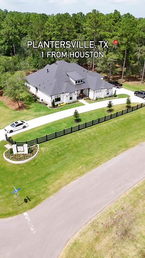 1.4K views · 1.2K reactions | Modern farm house available to build on your own lot ! 朗 This floor plan features : 4 bedrooms | 3.5 bathrooms | 3,369 sqft | 3 car garage | flex space | covered patio | If you are interested, contact me directly at 832-760-6824 to start the process  Realtor Bryan Villatoro  ARE Group ROA #houstonrealtor #realtorenespañol #reelviral #texashomes #explore #firsttimehomebuyer #dreamhome #luxuryhomes | Bryan Villatoro | Facebook