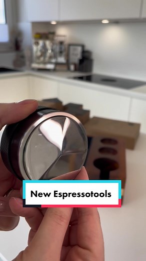 We started our day with these new tools from @mhw_3bomber It’s all a Barista could ask for 😊 Can’t wait to use them ☕️ ✨Anzeige✨ #morningroutine #morningcoffee #fy #foryou #coffeetiktok #coffeeaddict #asmr #coffee #homecoffeebeans #espresso #knockbox #relaxing #tutorial #cozy #mhw3bomber #espressotools #puckprep #sunday #tamperstation #music #inspiration #scale #wdt #glasses #barista #baristadaily #unboxing