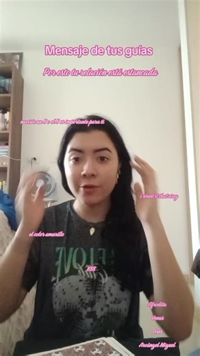 Conexiones y Control en el Amor: Lectura de Tarot