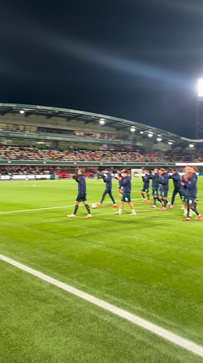 Hold den energi, Aarhus! ⚪️🔵📣 | AGF