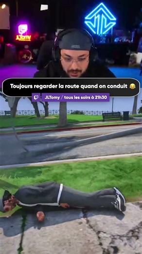 Toujours regarder la route quand on conduit 😂