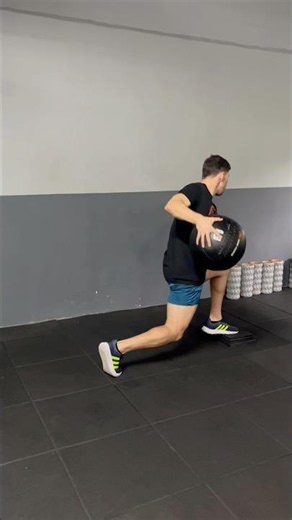 ISO ankle split + arremesso Medball lateral / Isometria de tendão calcâneo