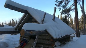 THE NIGHT IN A LOG CABIN WITHOUT WINDOWS AND DOORS. OFF GRID_part005 | John Dugger