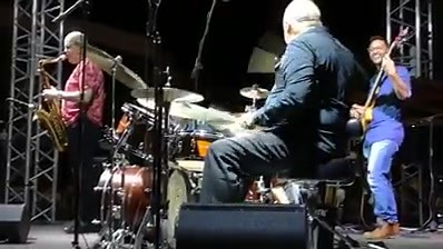 Join us wishing a Happy 67th Birthday to Peter Erskine! An outstanding Jazz drummer, who you might know from his work with the groups "Weather Report" and "Steps Ahead"! Did you ever get to see Peter perform live? What is your favorite work by Peter? Get to kow Peter in his Drum Talk TV Interview with Dan Shinder right here: https://fb.watch/5XORtpHVha/ | Drum Talk TV