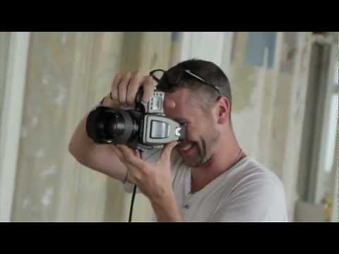 Bulletin 07/12: Andrew O'Toole - Shooting hair with a Hasselblad