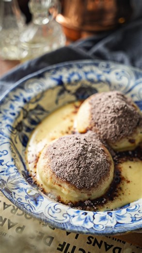 Food | Veronika Opatovská | Parené buchty s vanilkovým pudingom 500g polohrubej múky 330ml mlieka 1 vajíčko 3PL rozpusteného masla 1/2 kocky droždia 3PL... | Instagram