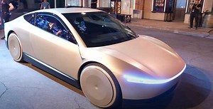 Tesla Eyes $3 Trillion Valuation. Here's What Noted Bull Dan Ives Expects From The Elon Musk-Led Company In 2026.