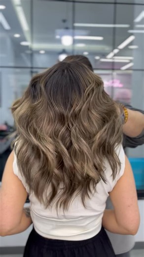 Efe Başıaçık on Instagram: "İşlemler görmüş bir saça açma öncesi ixir yapılarak #ombre servisi verildi #hairtransformation #balayagehighlights #microkaynak #colorgatehairsalon #hairstyles #sombre"
