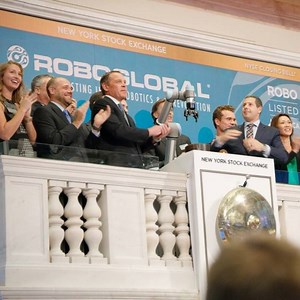 184K views · 618 reactions | Universal Robots becomes the first company to ring the NYSE Bell with a “cobot” - a collaborative robot | New York Stock Exchange | Facebook