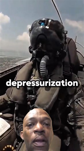 Fighter Pilot Oxygen Masks Vs Commercial Airlines #aviation #shorts