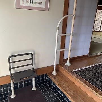 玄関レンタル手すり設置事例 ＃ベスポジ ＃スタンディ ＃ホクメイ ＃パナソニック ＃介護保険 ＃レンタル