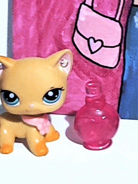 just got into Lps popular and so far I like brooke more then savvy😭 (on episode 13 rn so I may regret my shrine) #lps #lpspopular #brooke #savvy