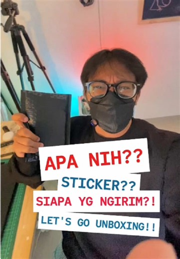 Sticker Graffiti: Siapa yang Kirim Paket Ini?