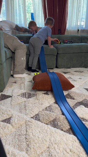 Extensive Flexible Racetrack for Endless Racing Fun