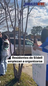 Con silbatos y pancartas, la juventud en Slidell, hijos de inmigrantes comienzan a levantar su voz contra las redadas de la patrulla fronteriza en Louisiana. #RedadasICE #UnidosPorLaComunidad #JuventudMigrante #Borderpatrol #Slidell | Jambalaya News Louisiana