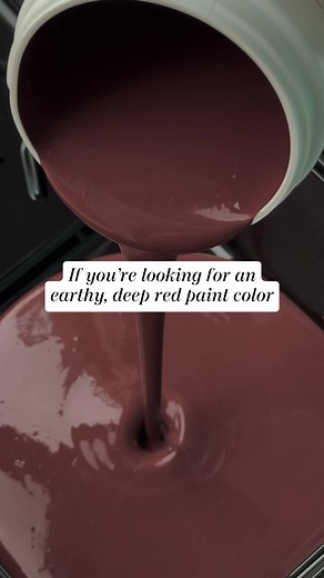 When it comes to dark, dramatic paint colors like Nicolson Red CW-270, we're happy to always be in a mood. Thanks to @Reunion Interiors for sharing this space with us—create your own darkly glamorous room with inspiration and color samples from benjaminmoore.com. #BenjaminMoore #Paint #PaintColors #Home #InteriorDesign #Moody #Bathroom #BenjaminMoorePaint