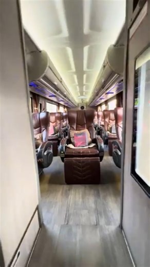 Very luxury big top class juragan 99 bus [jakarta to malang] #shorts #interiorbus #juragan99 #bus