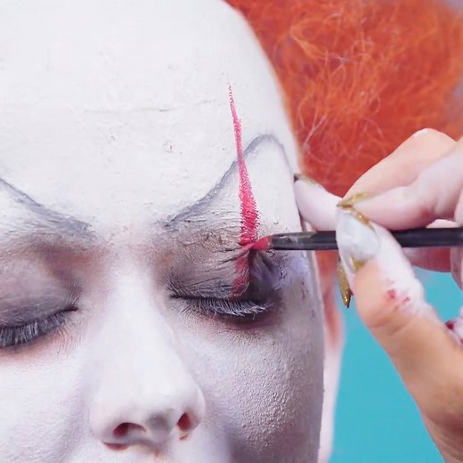 The moment when her eyes turn yellow will is actually TERRIFYING. 🤡 | Good Housekeeping