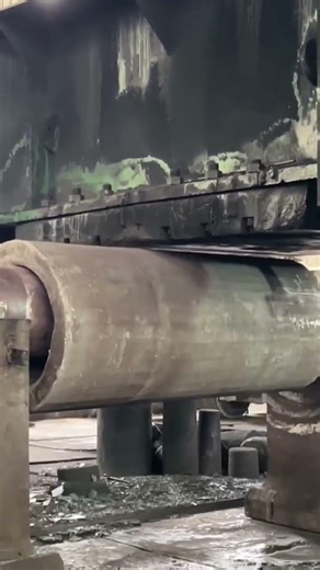 Big Hot Metal Forging Process 🔥⚙️ #HotMetal #Forging #Metalworking #IndustrialProcess
