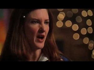 Smallville 4x18 - Clark comes home & sees Martha dancing