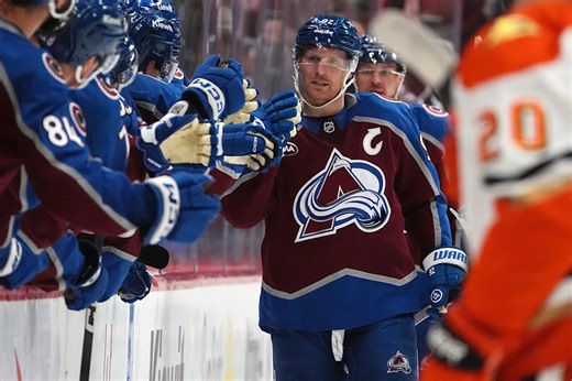 Landeskog scores first goal of season in Avalanche's 4-1 win over Ducks