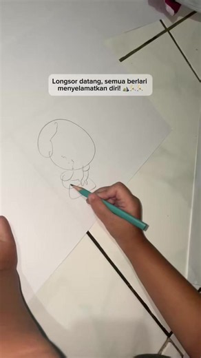 Mereka berusaha menjauh dari lokasi agar tetap aman. Lewat cerita yang dibuat si kecil, tergambar bagaimana setiap orang saling bergegas menyelamatkan diri saat menghadapi keadaan darurat. Dari cerita sederhana ini, kita diingatkan untuk tetap waspada terhadap bencana alam dan selalu mengutamakan keselamatan diri serta orang-orang di sekitar. 🤍🌿✨ #anakmenggambar #imajinasianak #ceritaanak #kidsdrawing #fyp