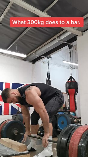 300kg Deadlift: Unleashing Power in the Gym
