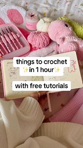 Crochet these in 1 hour!🧤 #crochet #crochettutorial #crochetideas #crochetinspo #crochetpattern #crochetideas #crochetinstagram #crocheting #crochetgirlgang #crochetlover #crochetofinstagram | ElyseCrochets