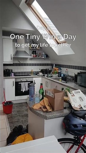 This kitchen was a disaster so I fixed it. Day 5 - One Small Win a Day #homeimprovement #cleaning
