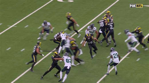 Tyrice Knight LEVELS Xavier Smith to halt Rams kick return