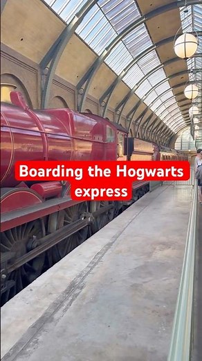 Riding the Hogwarts Express to Hogsmeade ⚡️