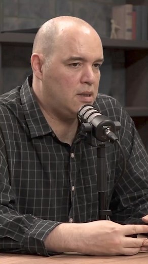 59K views · 1.2K reactions | Cine sunt decrețeii furioși? Explică Barbu Mateescu la Leaders, link în comentarii #vorbitorinciileaders #catalinstriblea #barbumateescu #decretei | Vorbitorincii | Facebook