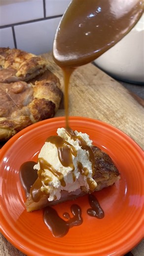 Pear Galette with Homemade Caramel Sauce 🍐🤎