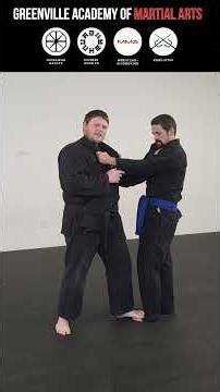 Double Lapel Grab Escape #selfdefense #selfdefensetechniques #shorinryu #karate #okinawankarate