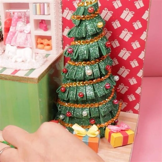 Simple and Easy way to make a Miniature Sparkle Christmas Tree | Miniature Christmas House #diy