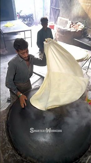 How to make Samosa Patti Hygienically | Homemade Samosa Patti Recipe