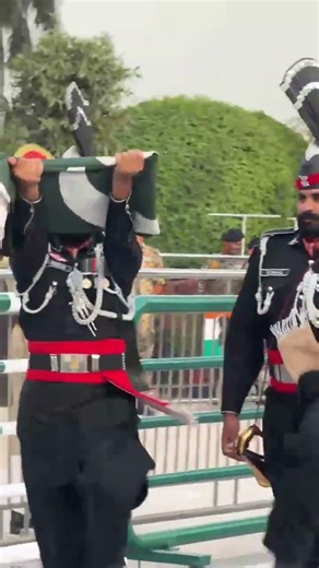 flag closing after parade on Ganda Singh boarder #pakarmyzindabad #pakistanrangers #shortsvideo