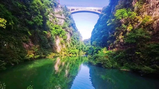中国唯一城市高山峡谷…贵州黔南州福泉市洒金谷