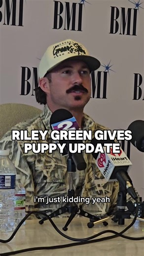 @Riley Green shares the latest on his adorable new pups, born to his corgi Carl and Carol Ann.🐾🫶 #rileygreen #puppyupdate #countrymusic #alabama #carlthecowboycorgi