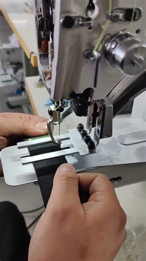 Automatic Waistband Elastic Joining Bartack Machine, model UN-430D-KY. #SewingMachine#Manufacturer