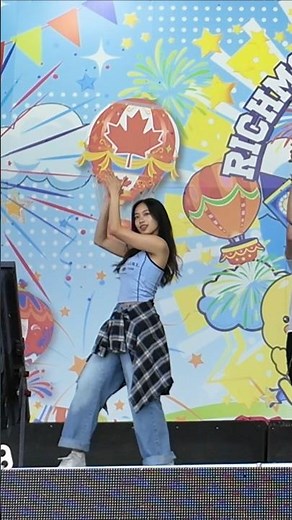 KATSEYE (캣츠아이) M.I.A | Fancam clip [Richmond night market]
